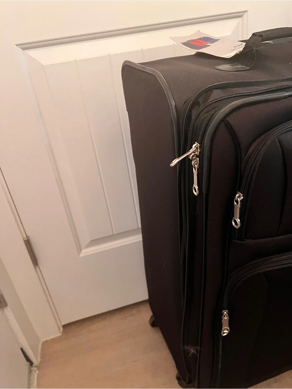 Sharper Image Black Upright luggage 30” with Front Organizer Pockets
